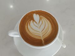 拿铁咖啡-洄归山也·高空C位湖景下午茶(东方之门店)