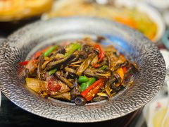 -蔼若春.传承三十年云南菜(金碧公园店)