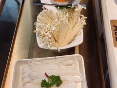 -左庭右院鲜牛肉火锅(金山万达店)