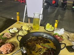-乐闹闹重庆火鍋(民治店)