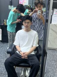 -藤野造型专业烫染接发