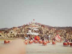-雪山彩虹谷景区