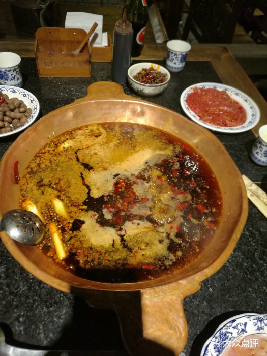 莽莽老火锅秘制老汤红锅图片 - 第6张