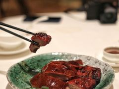 西班牙黑毛猪叉烧拼烧仔鹅-誉珑轩