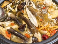 -菌之家·专业纯野生菌火锅·特色炒菌
