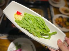 -老牌坊云南鱼豆花火锅(哈西万达店)