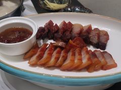 -红鼎豆捞·非遗鲍皇汤火锅(宝丰路店)