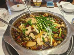 -乡土特色.冷锅鱼.牦牛肉汤锅