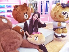 -LINE FRIENDS Garosu-gil Flagship Store