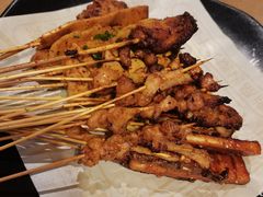 烤藤椒牛肉-何师烧烤·香辣蟹·川菜·30年老品牌(太古里旗舰店)