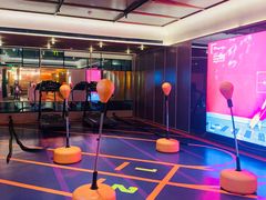 -桔子酒店(上海西藏北路地铁站店)