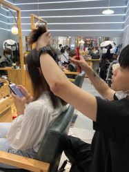 -苏豪路易士·嘉玛发廊