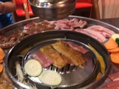 -哈哈碳都·牛肋条无限自助烤肉(台江万达店)