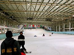 -乔波室内滑雪场