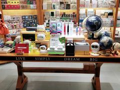 -西西弗书店&矢量咖啡(凯德晶萃广场店)