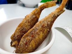 酥炸小黄鱼-明呈黄鱼面馆(斜土路店)