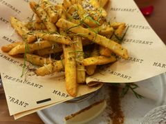 -Mark&Mars Restaurant