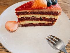 莓子红丝绒蛋糕-Wagas沃歌斯(杭州黄龙万科店)