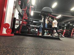 -坚果健身24小时工作室(定西路店)