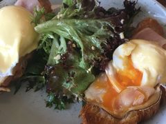 -ROAST coffee & eatery