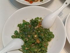 -阿瓦山寨·湘菜现炒·剁椒鱼头王(咸阳总店)