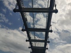 -客天下恐龙水晶玻璃桥