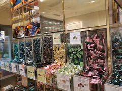 -VENCHI 闻绮(上海佛罗伦萨小镇店)