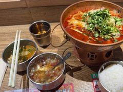 -成都你六姐·牛肉冒菜(上海环宇荟店)