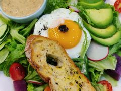 黑松露牛油果蔬菜沙拉-丽莎沙拉轻食餐厅(国贸店)