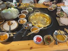 -顶顶汤火牛排火锅·经典铜锅涮肉