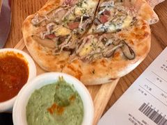 -城市大道红炉披萨烘焙坊