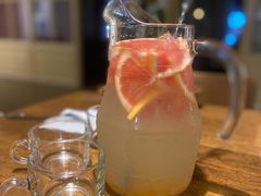 红西柚水果茶-雕刻时光咖啡馆(交大店)