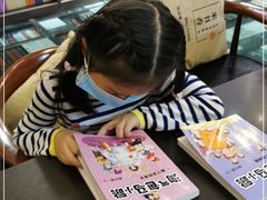 -钟书阁(松江泰晤士小镇店)