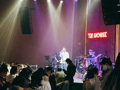 -TZ House音乐现场(来福士中心店)