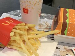 -麦当劳(新王府井店)