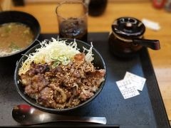 黑毛和牛丼-難波肉劇場