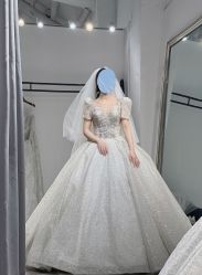 -Lady  Jane高端婚纱礼服馆