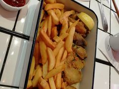 美式风味炸鸡翅配薯条-MIKAKU(万达广场上海宝山店)