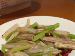 -莲餐厅·湖北菜·潜江小龙虾店(愚园路店)