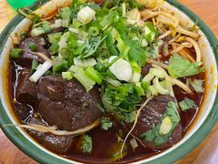 -拈签一笑黄牛肉辣卤串串