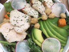 牛油果秋葵鸡肉沙拉-农畉LONFOOD(福田星河COCOPark店)