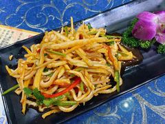 -乡村馕坑肉·烧烤·新疆菜·本地人更爱吃(阿勒泰首店)