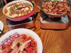 -爱碗亭·鲜炒湖南菜(壹城中心店)