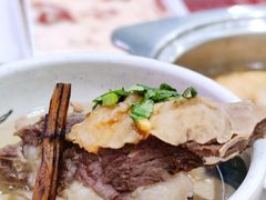 -杨老板·海鲜集市火锅·鲜切牛肉(中防万宝店)