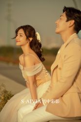 -雪中彩影婚纱摄影·微光艺术中心