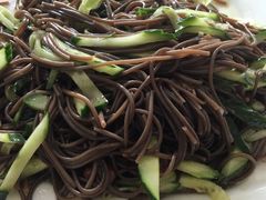 -溢心园香河肉饼总店