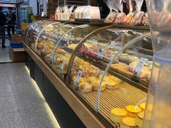 面包甜点陈列柜-欧诺爱烘焙(高新万达店)