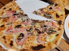 -城市大道红炉披萨烘焙坊