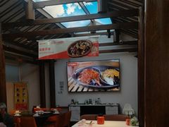 -阿瓦山寨·湘菜现炒·剁椒鱼头王(咸阳总店)