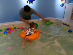 -雏芽婴幼儿游泳·小美医生小儿推拿(西村店)